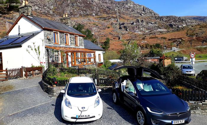 Bryn Elltyd Tesla Charging Points